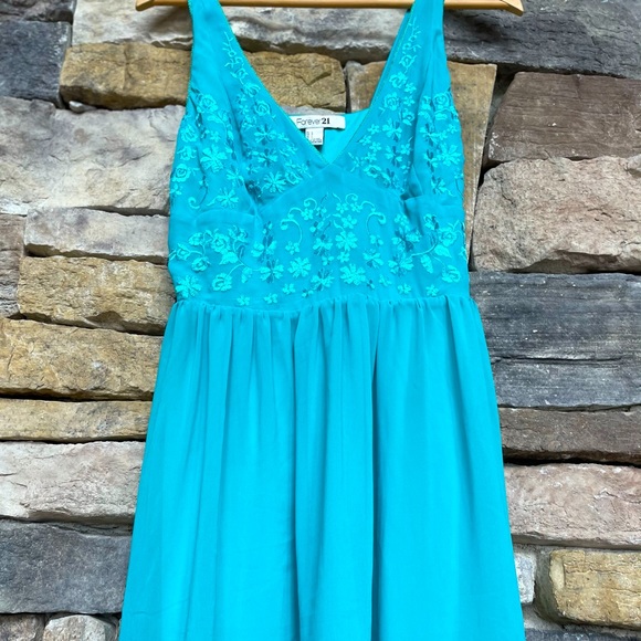 Spring Blue Dress - Picture 2 of 6